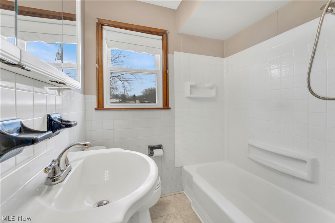 A F Butch 1 - Residential