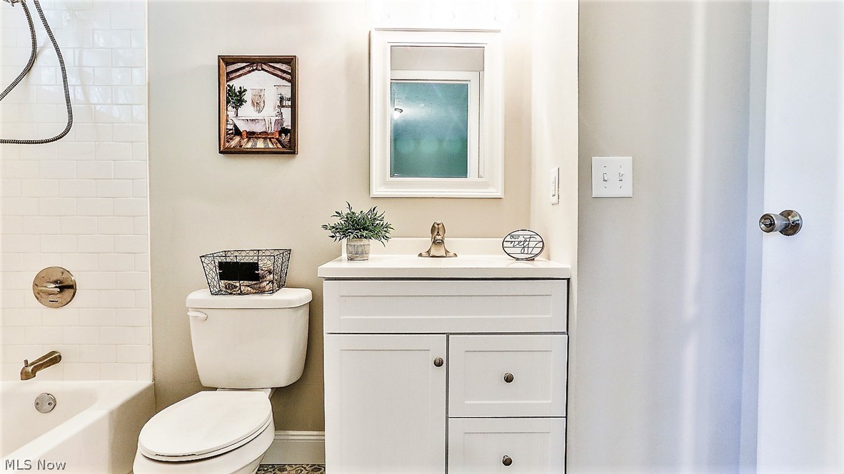 Broken Fence Estate #4 - Residential