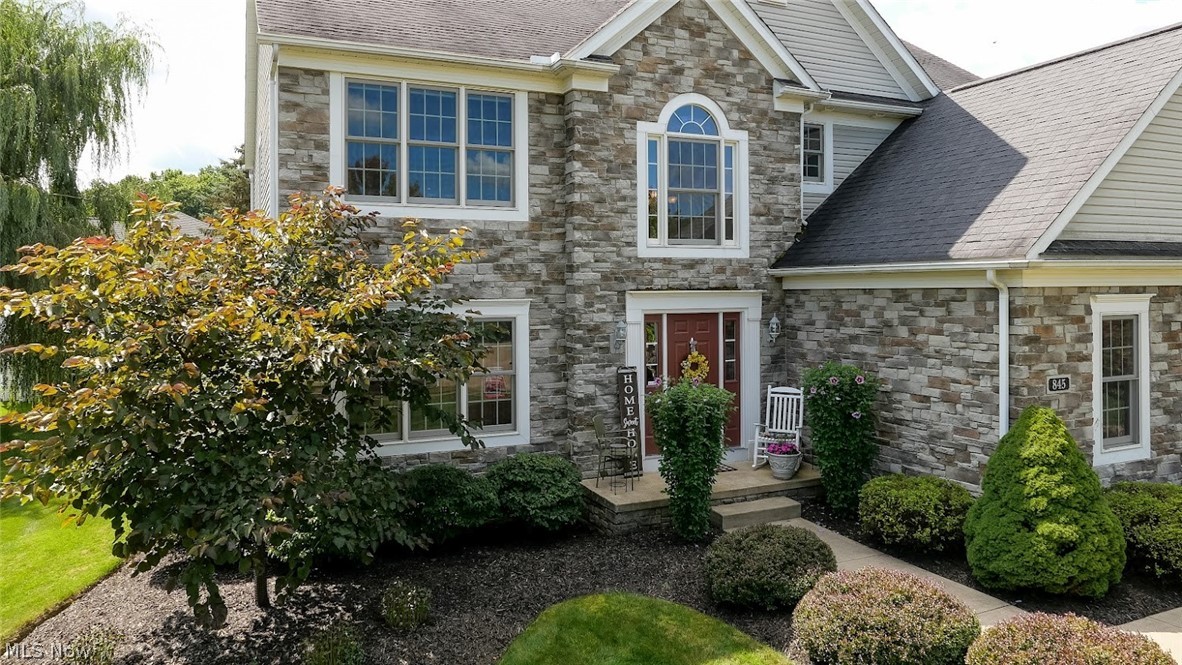 Hawthorn Ph 02 - Residential