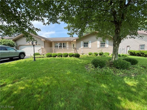 Photo for 170 Maple Leaf Drive