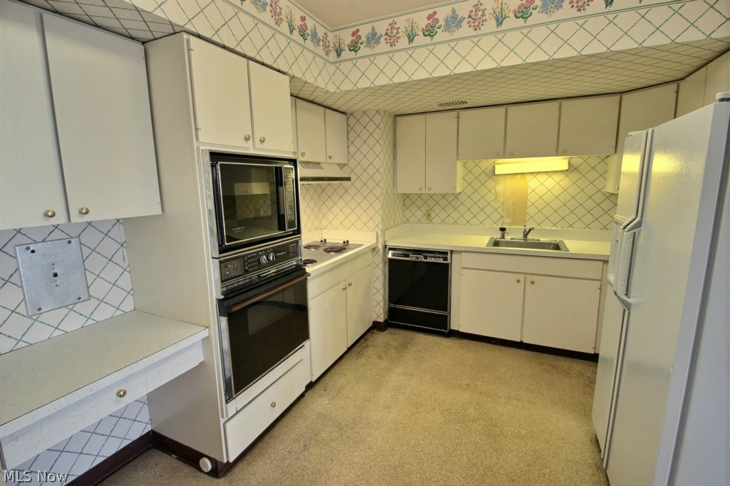 One Bratenahl Place Condo - Residential