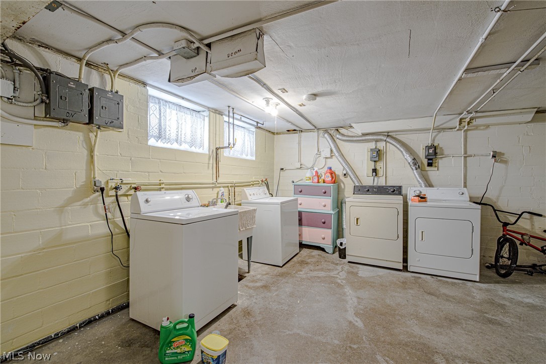 Rockport Sec 08 - Residential Income