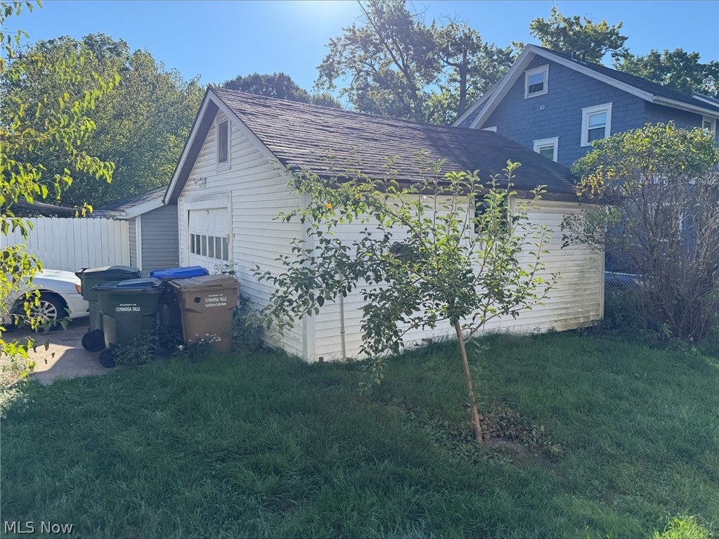 1012 Sackett Avenue