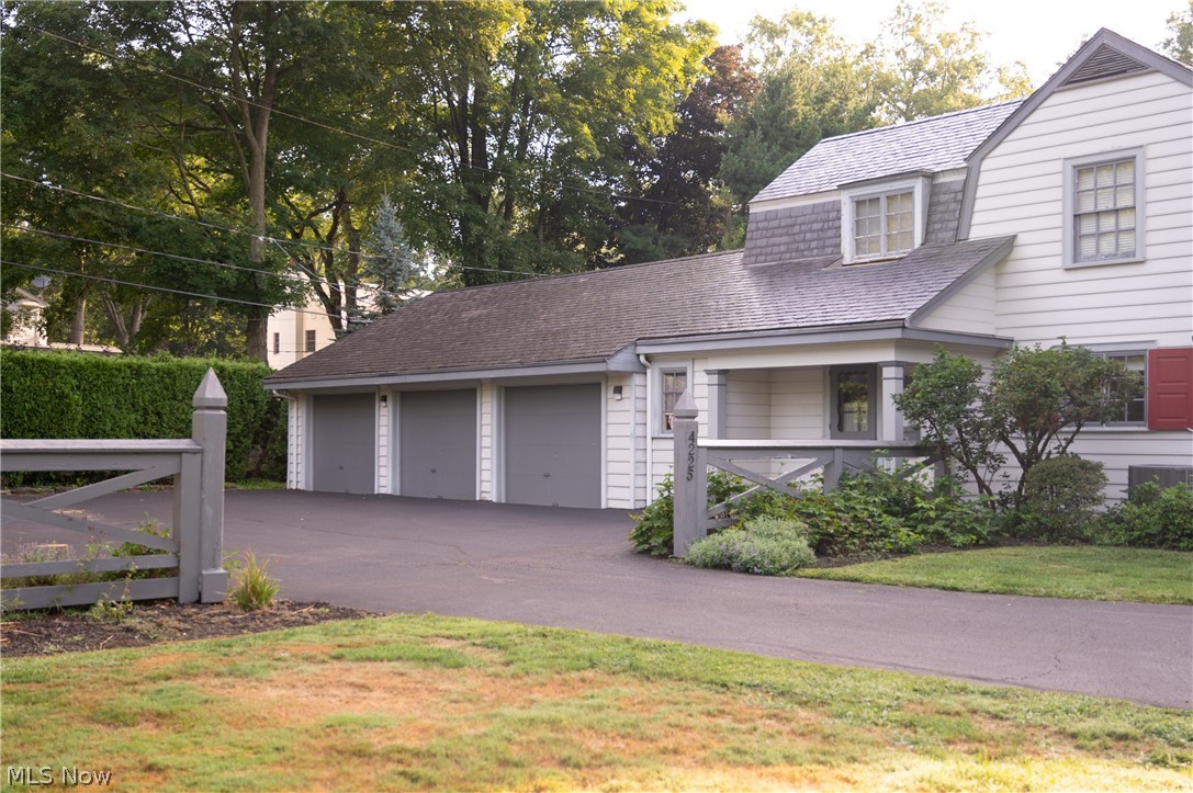 4225 Stratford Road