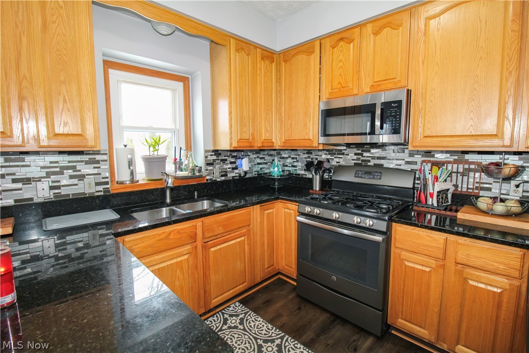 Oak Point Vill Sub - Residential