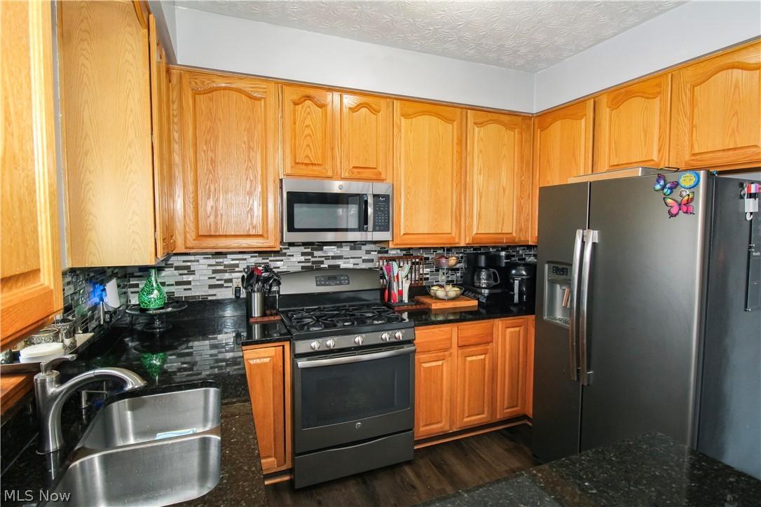 Oak Point Vill Sub - Residential