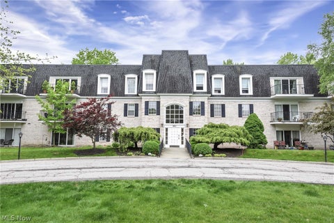 Condo For Sale - 2021 King James Parkway #102<br/> Westlake, OH 44145