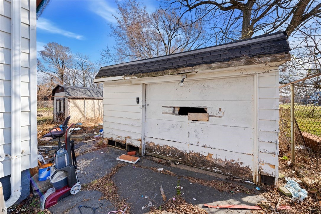 Streater & Adams - Residential Income