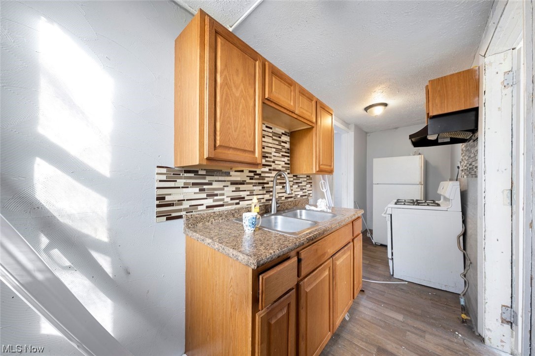 Streater & Adams - Residential Income