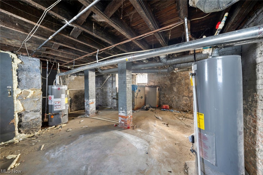 Streater & Adams - Residential Income