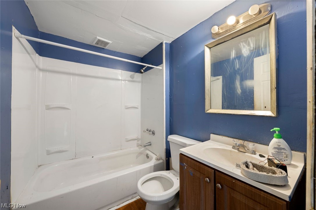 Streater & Adams - Residential Income