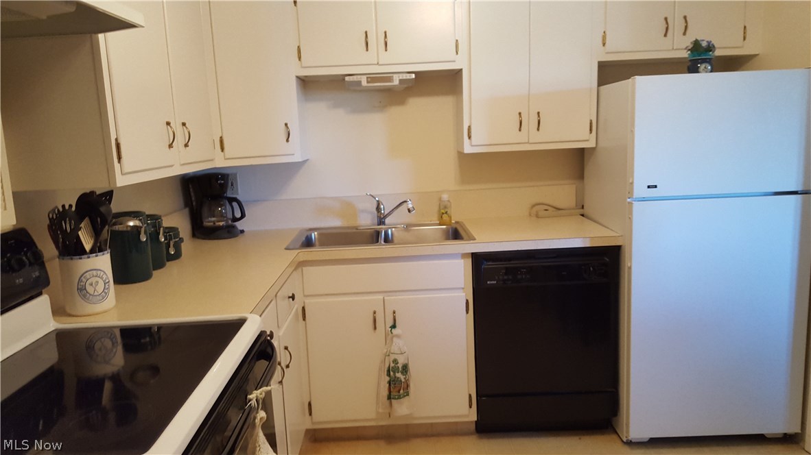 Cliff Towers - Residential