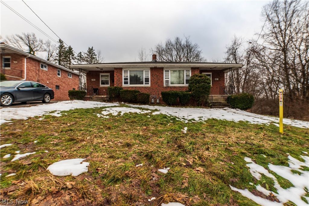 Photo of 1062 Saxon Avenue, Akron, OH 44314 (MLS # 5185375)