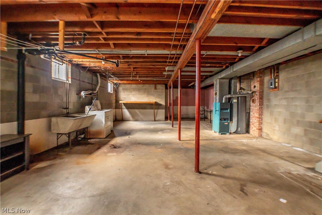 Summit Hill - Residential Income