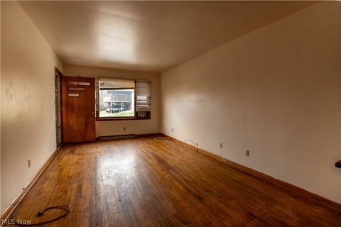 Tiny photo for 1062 Saxon Avenue, Akron, OH 44314 (MLS # 5185375)