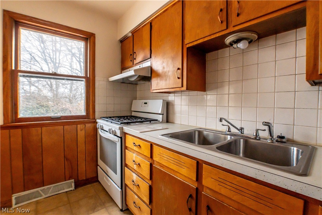 Summit Hill - Residential Income