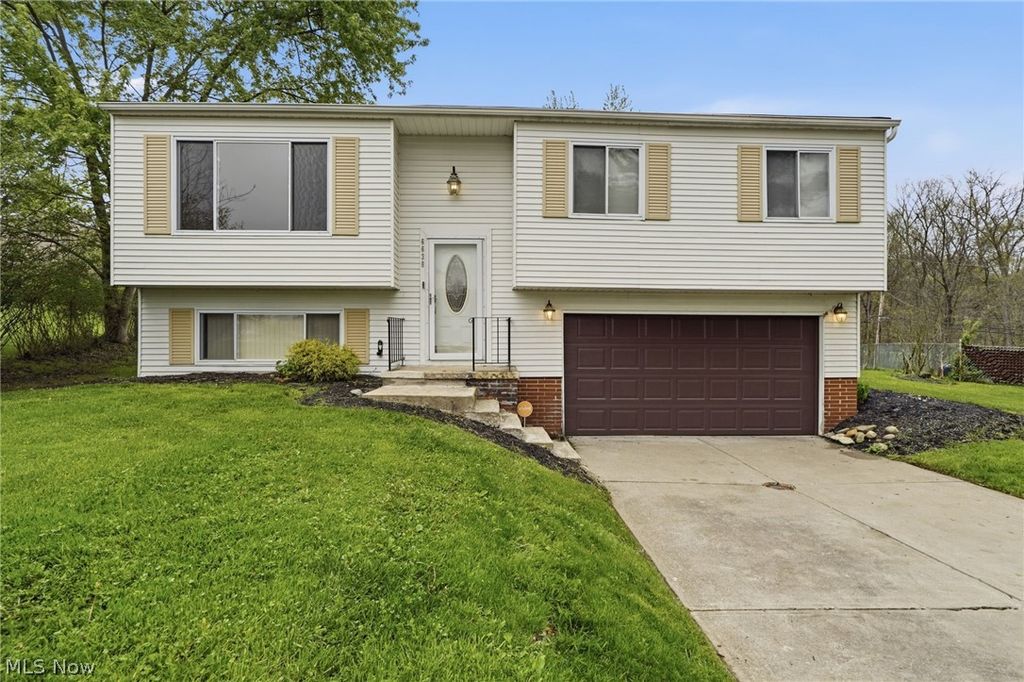 Photo of 6638 Deer Court, Bedford Heights, OH 44146 (MLS # 5204696)