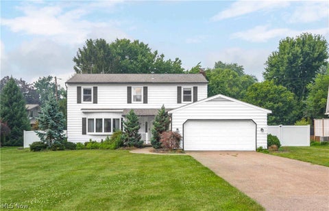 Homes For Sale - 181 Crestview Drive<br/> Elyria, OH 44035