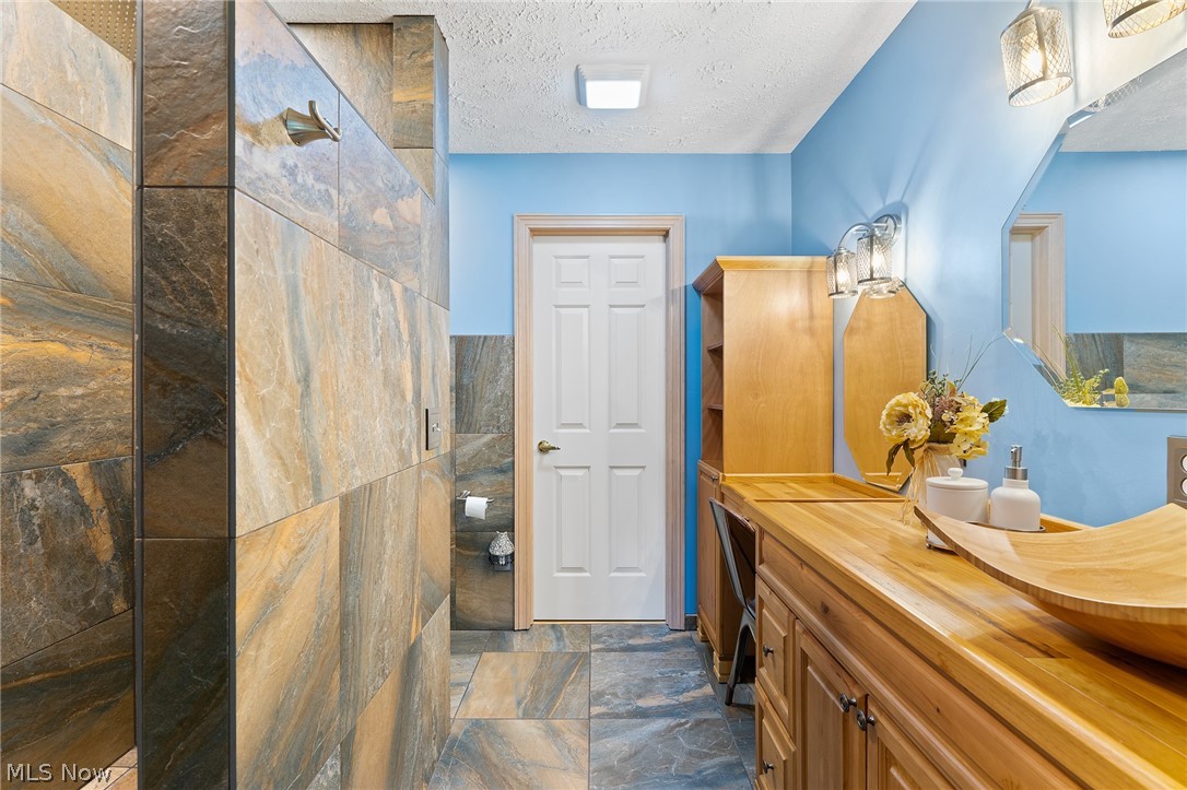 Country Club Square Condos - Residential