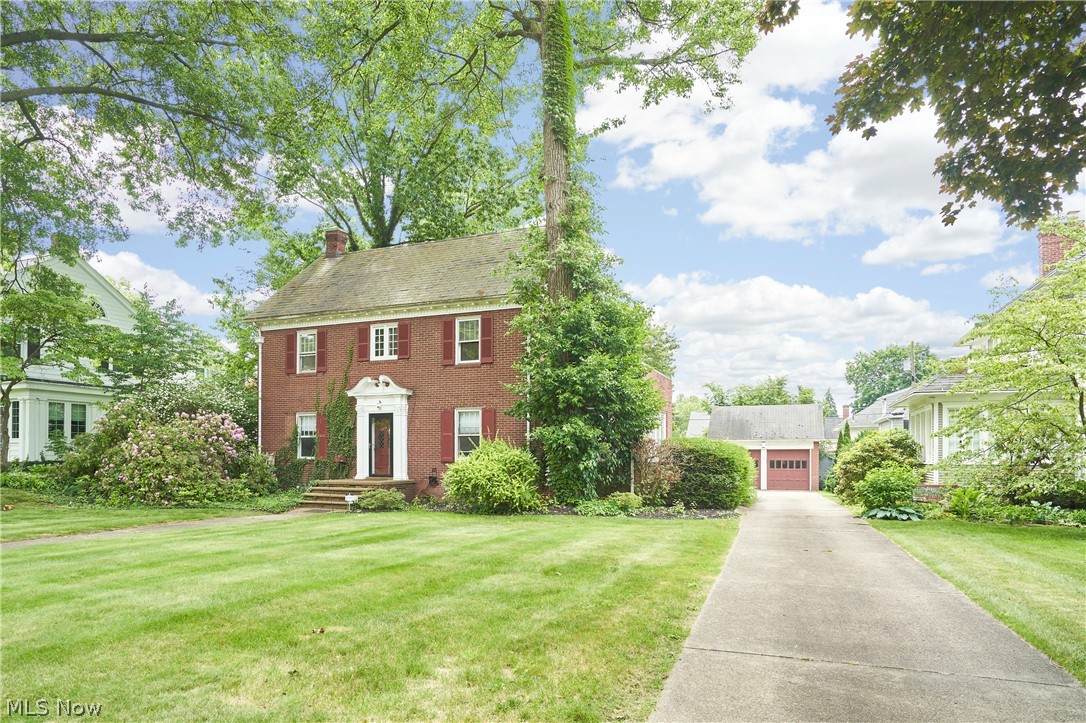 Ridgewood Historical District - Residential