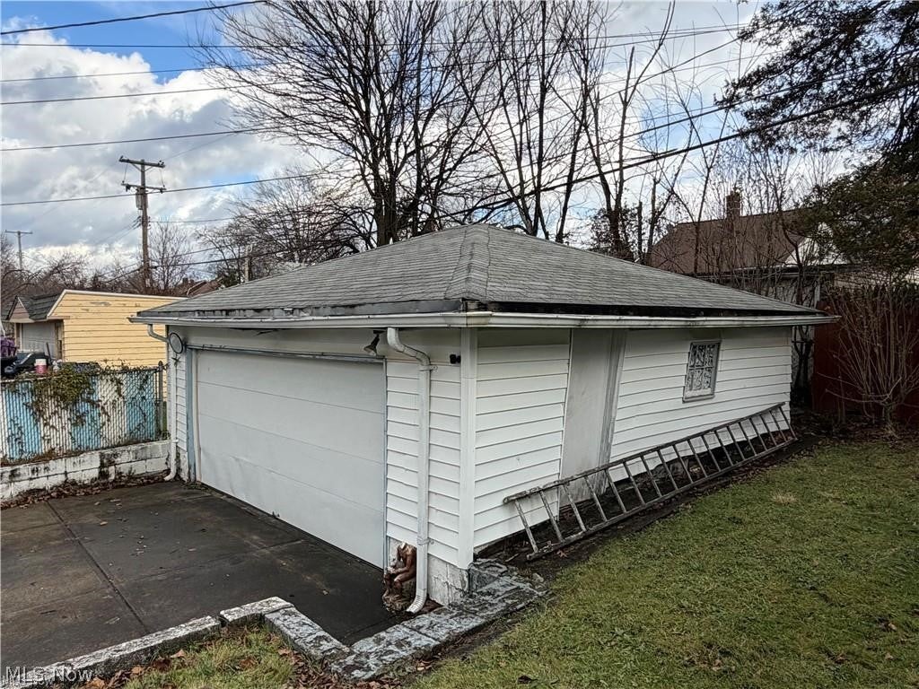 3895 E 151st Street