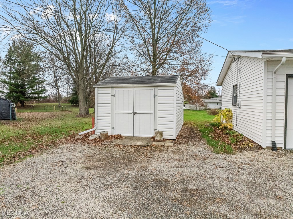 10940 Easton Street, Alliance, Ohio image 2