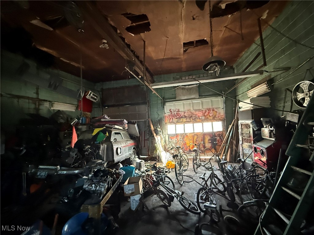 Uhrichsville - Commercial Sale