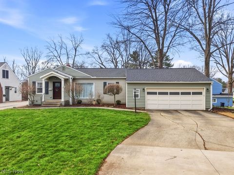 Homes For Sale - 1976 Stabler Road<br/> Summit County, Akron, OH 44313