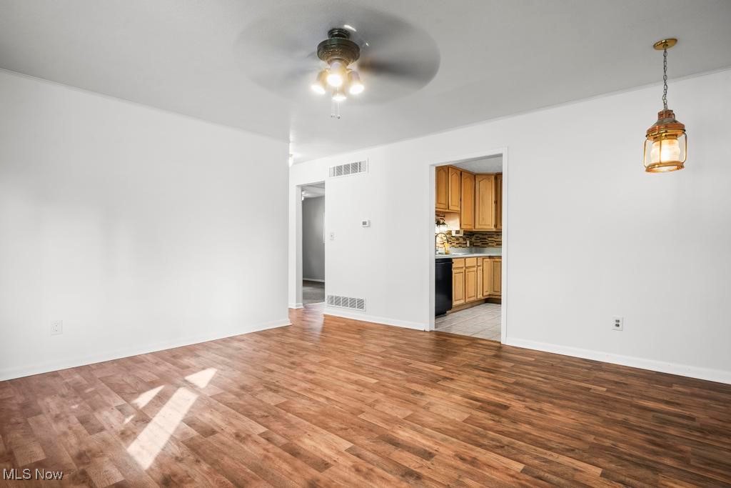 Vermilion, Ohio 44089, United States, 3 Bedrooms Bedrooms, ,1 BathroomBathrooms,Residential,Active,225405