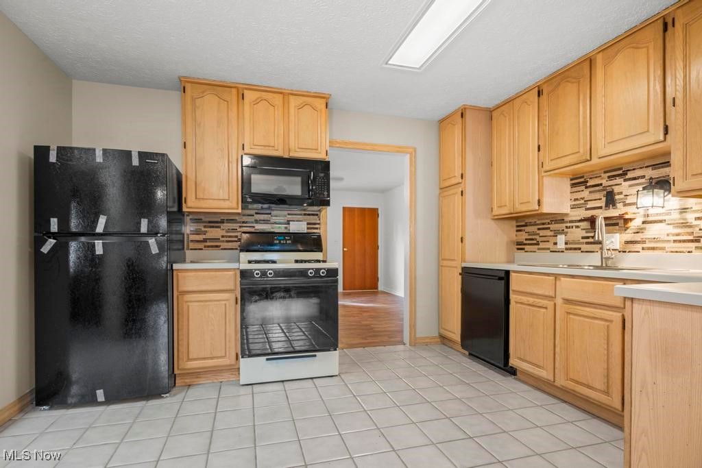 Vermilion, Ohio 44089, United States, 3 Bedrooms Bedrooms, ,1 BathroomBathrooms,Residential,Active,225405