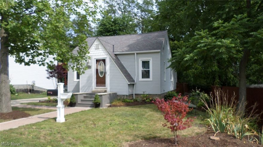 Adorable!  Just move right in!
This ranch has so many updates, Nice size living room with hardwood floors, Dining, Kitchen done in 2015 with all stainless appliances, 
Roof on house is approx. 10ys. roof on garage 2015. Furnace 2006, replacement windows, Full basement, garage has extra storage. 
Beautiful landscaping , fenced yard.