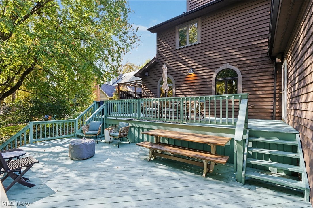 1441 River Edge Drive