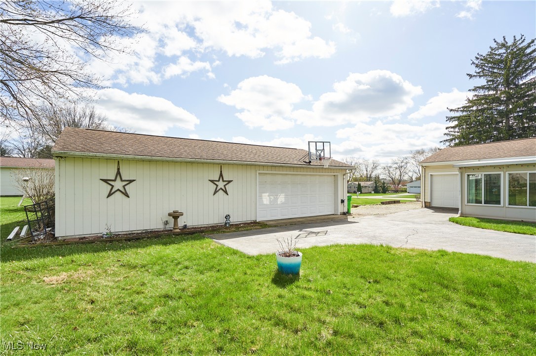 6240 Hollydale Avenue, Canton, Ohio image 2