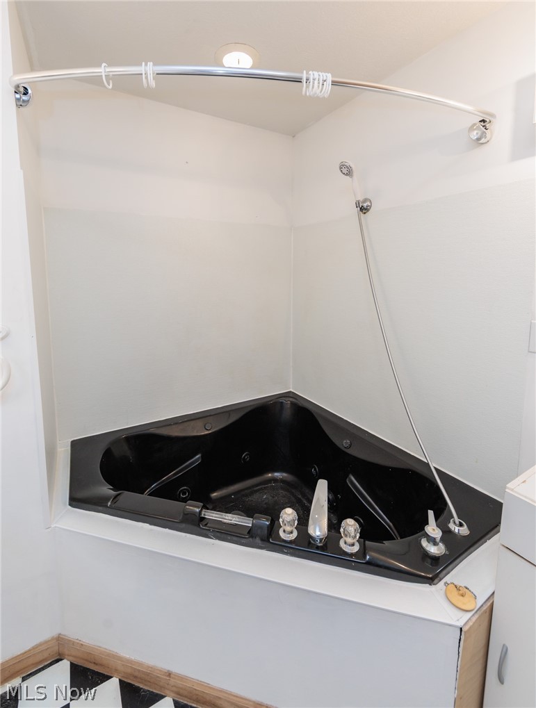 Eaton Homes - Residential