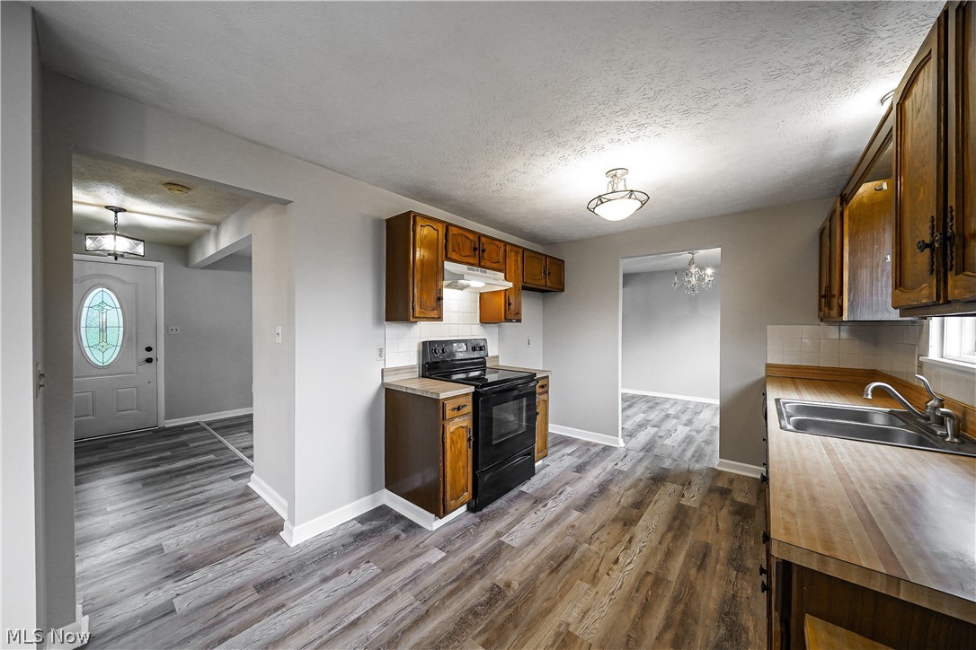 Cape Cod Estates - Residential