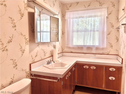 Tiny photo for 214 Susan Drive, Jefferson, OH 44047 (MLS # 5238992)