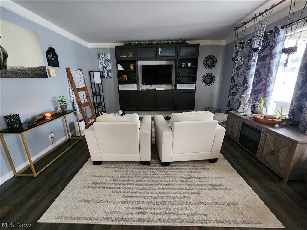 Oakview Manor - Residential