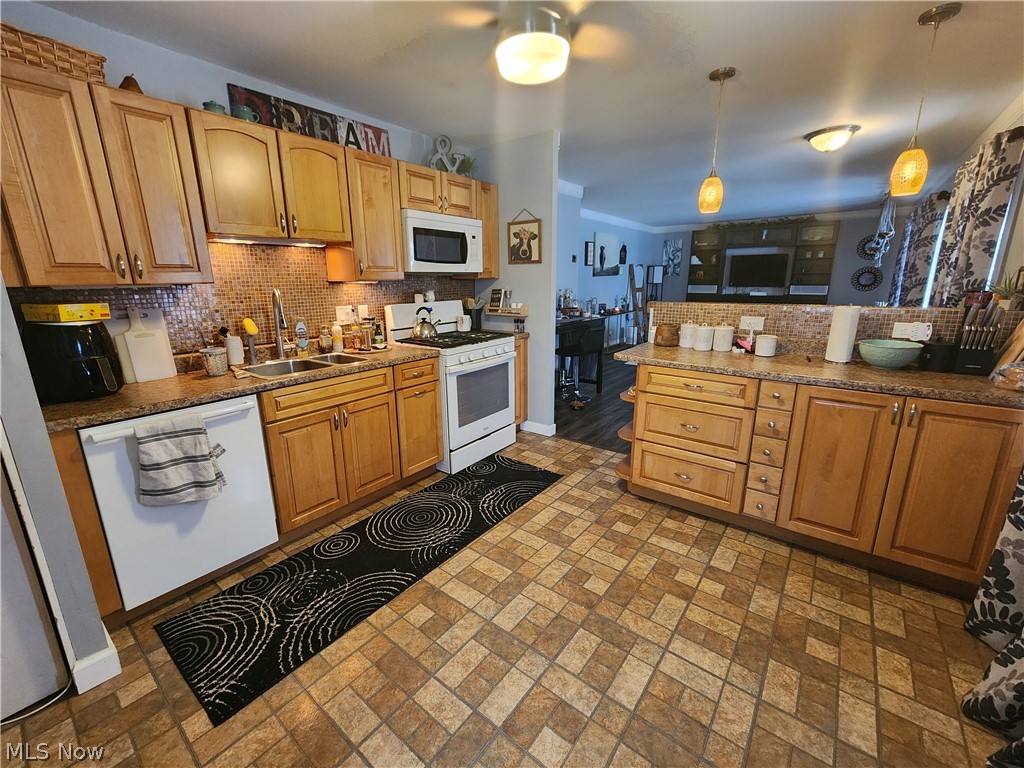 Oakview Manor - Residential