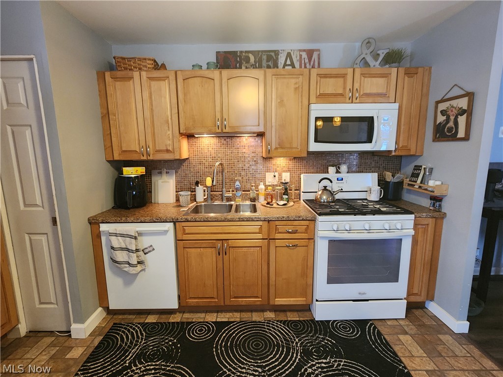 Oakview Manor - Residential