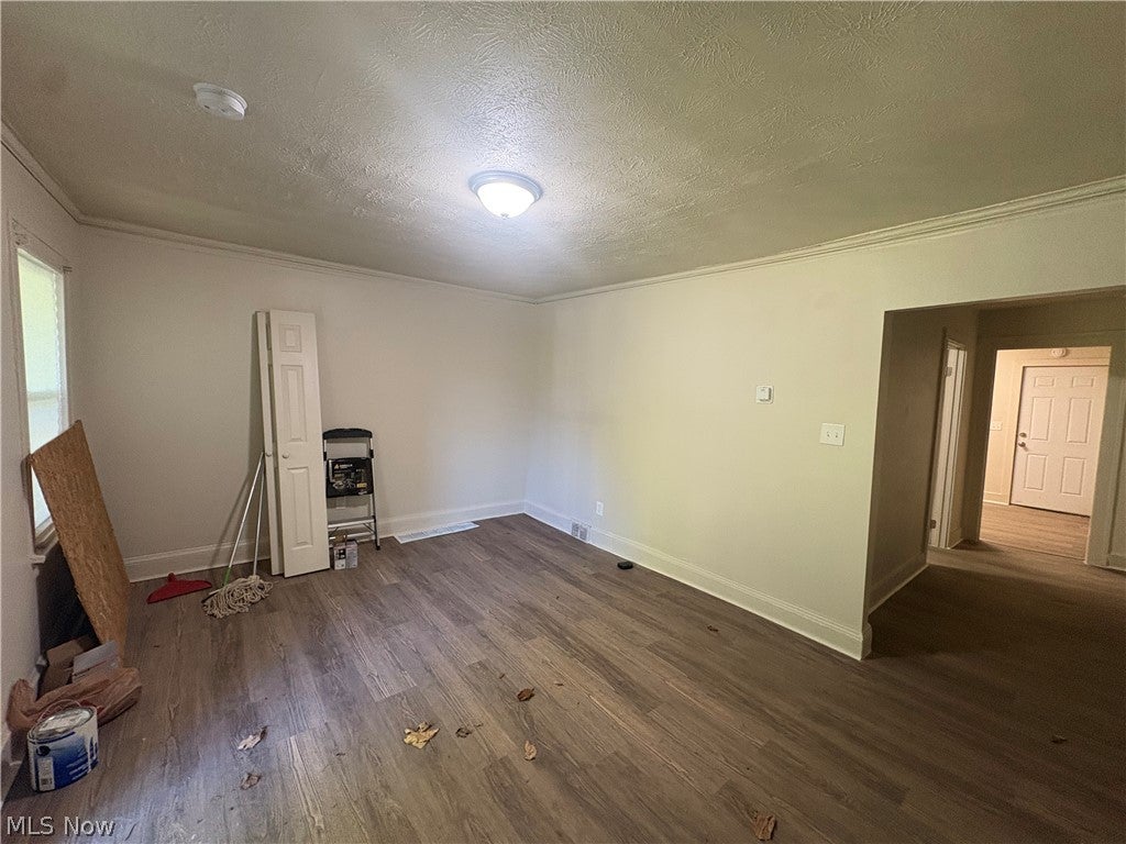 3323 E 143rd Street