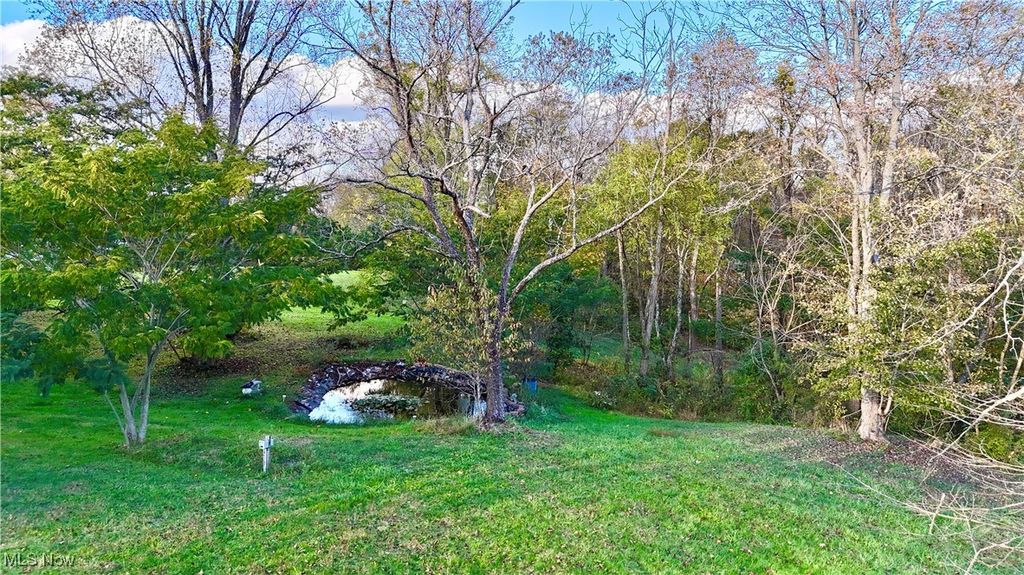 Photo of 966 State Route 555, Little Hocking, OH 45742 (MLS # 5167431)