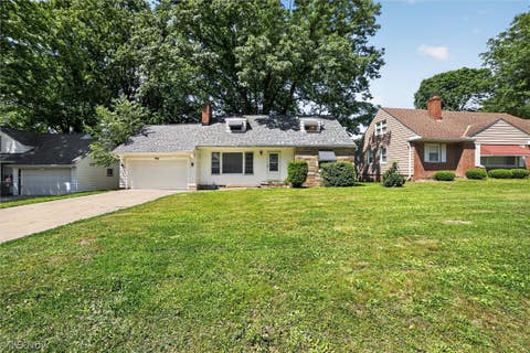Homes For Sale - 3705 Brinkmore Road<br/> Cleveland Heights, OH 44121