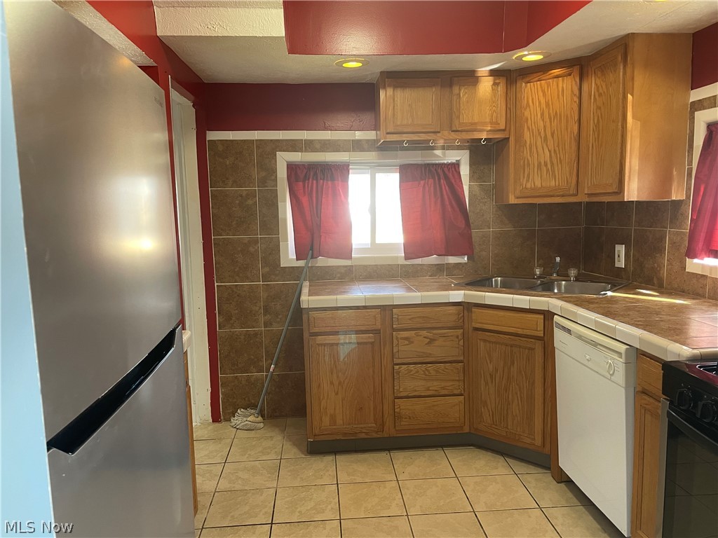 Pleasant View - Residential Lease