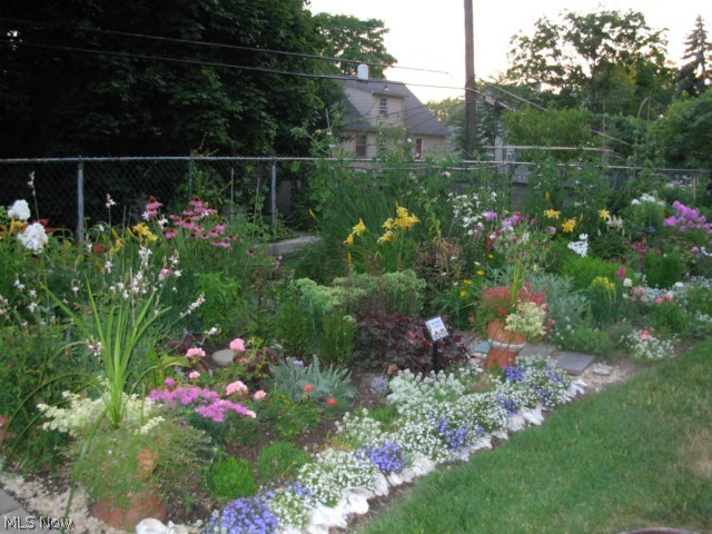 Shaker Towers Condominium - Residential