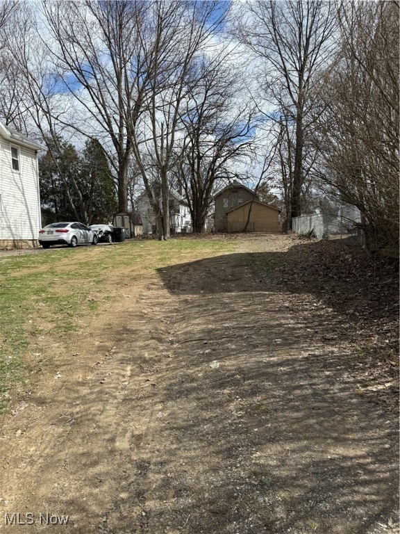 907 Mercer Avenue, Akron, Ohio image 36