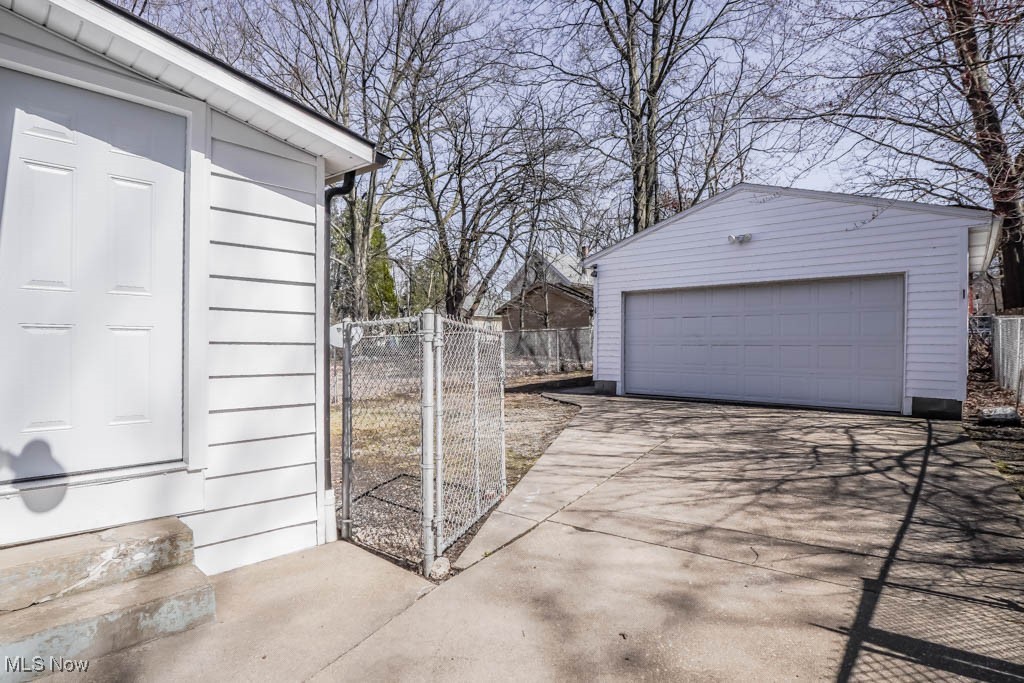 907 Mercer Avenue, Akron, Ohio image 33