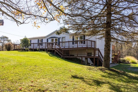 Tiny photo for 41295 Glasgow Road, Lisbon, OH 44432 (MLS # 5255892)