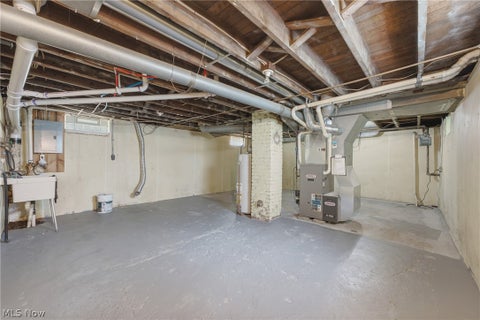 Tiny photo for 123 E State Street, Barberton, OH 44203 (MLS # 5220634)