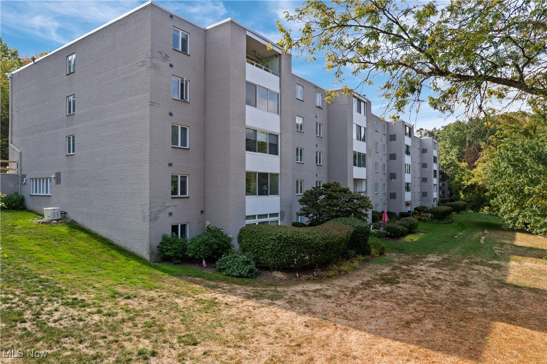 Whispering Heights Condo - Residential