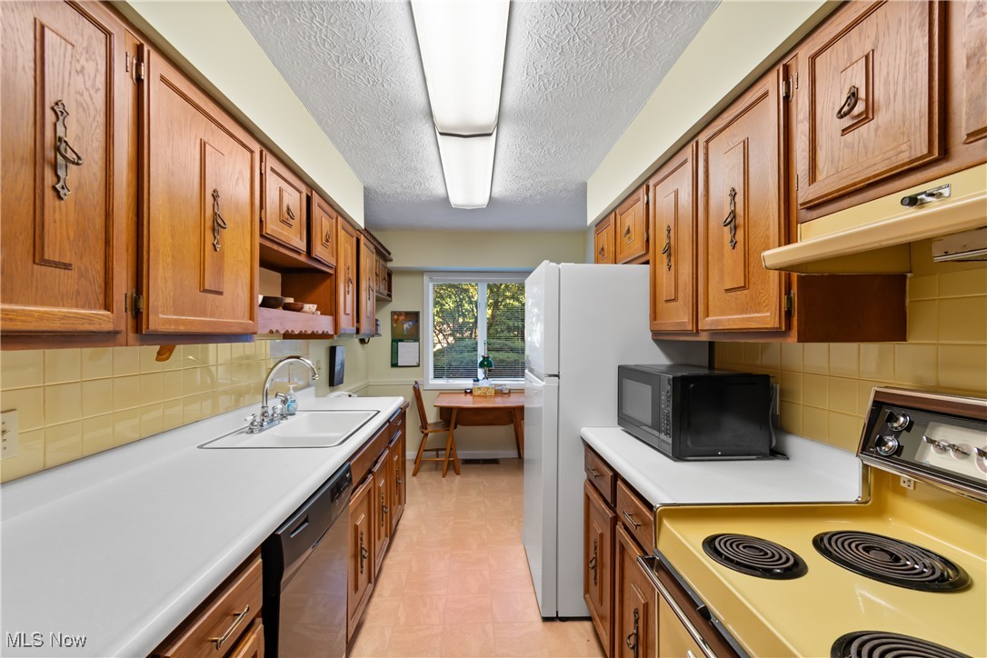 Whispering Heights Condo - Residential